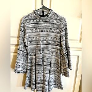 patterned maternity top